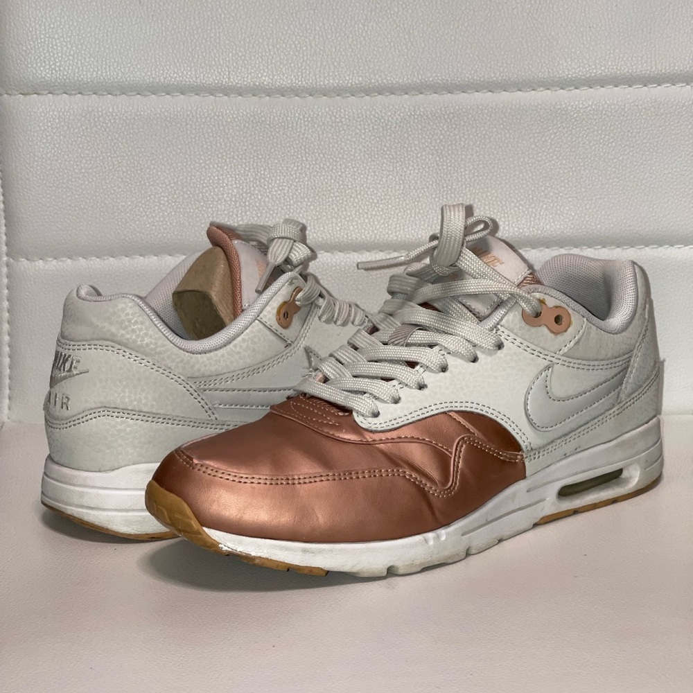 Nike Air Rose Gold true to size 6.5